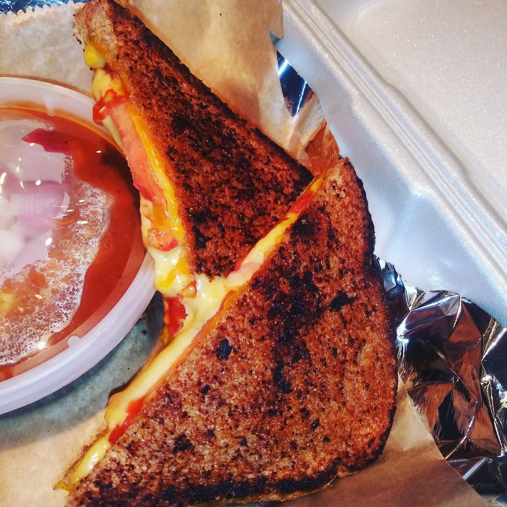 Isaacs World Famous | restaurant | 12305 University Mall Ct, Tampa, FL 33612, USA | 8132320035 OR +1 813-232-0035