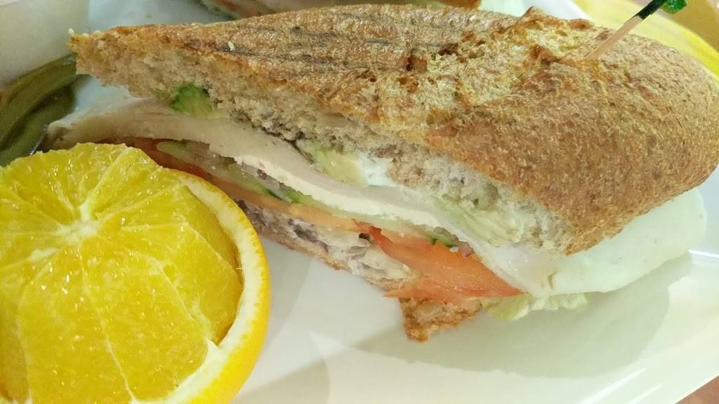 Mateos Ice Cream & Fruit Bars | restaurant | 11551 Santa Monica Blvd, Los Angeles, CA 90025, USA | 4244028038 OR +1 424-402-8038