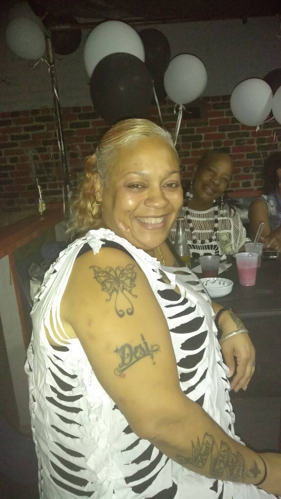 Louisiana Fried Chicken | restaurant | 11318 S Main St, Los Angeles, CA 90061, USA | 3237578473 OR +1 323-757-8473