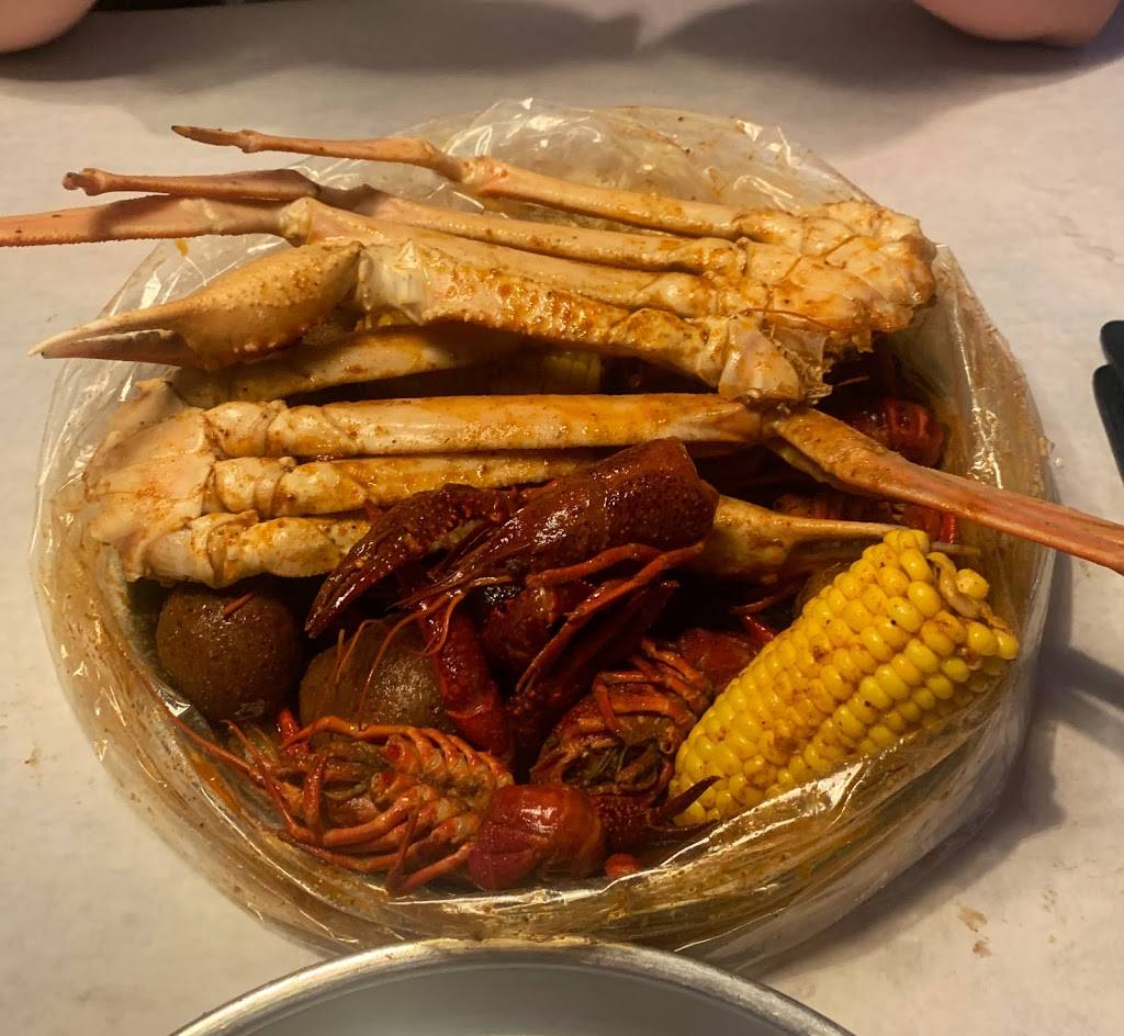 Crafty Crab | restaurant | 4402 N University Dr, Lauderhill, FL 33351, USA | 9545304995 OR +1 954-530-4995