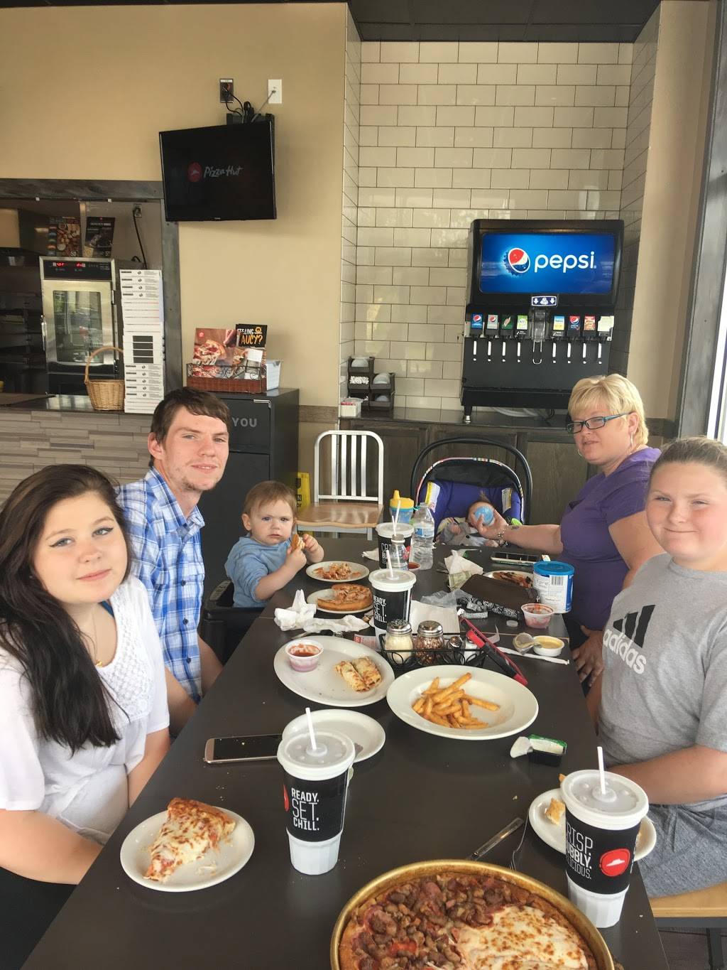 Pizza Hut | restaurant | 1918 Belair Rd, Fallston, MD 21047, USA | 4108777631 OR +1 410-877-7631