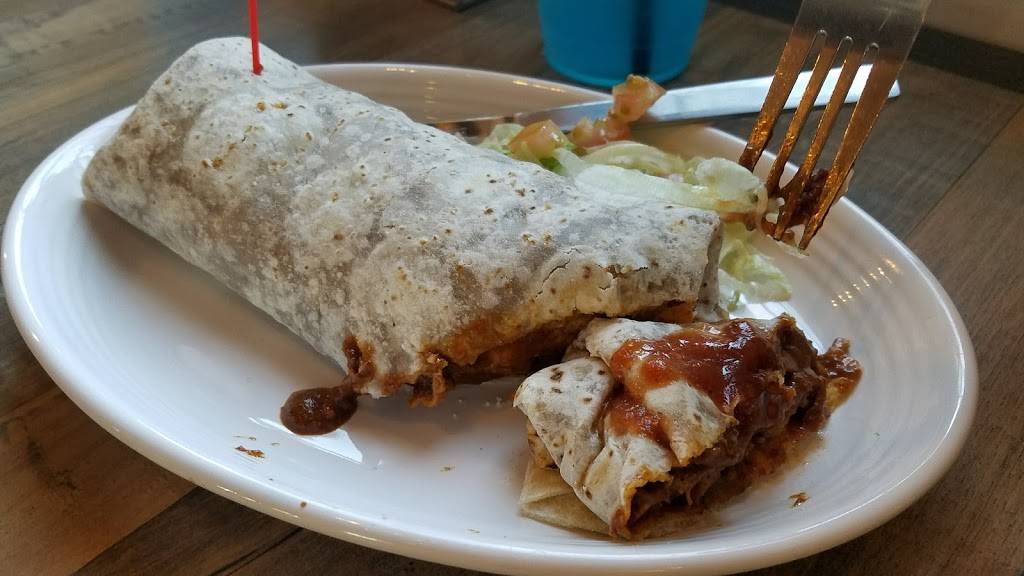 Someburros | restaurant | 20707 E Maya Rd, Queen Creek, AZ 85142, USA | 4807768226 OR +1 480-776-8226