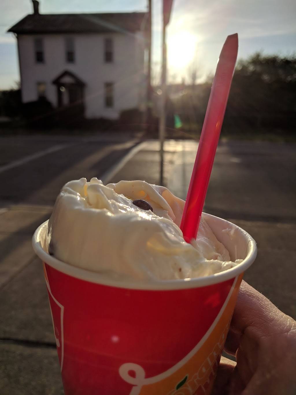 Dairy Queen Store | restaurant | 326 S Main St, Miamisburg, OH 45342, USA | 9378661611 OR +1 937-866-1611