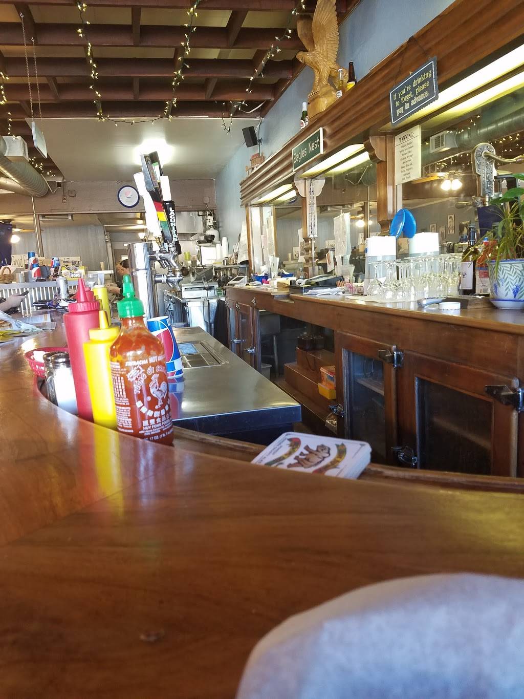 MoEs Eagles Nest Deli | restaurant | 113 N Cloverdale Blvd, Cloverdale, CA 95425, USA | 7078949290 OR +1 707-894-9290