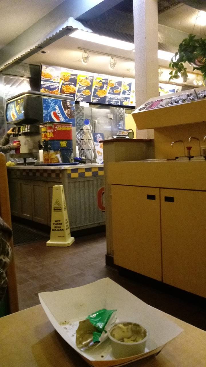 Long John Silvers | restaurant | 2039 Lafayette Ave, Terre Haute, IN 47805, USA | 8124663567 OR +1 812-466-3567