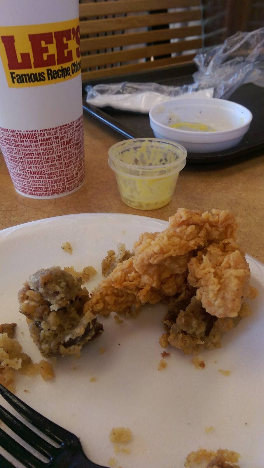 Lees Famous Recipe Chicken | restaurant | 2710 Wheeling Ave, Muncie, IN 47303, USA | 7658969075 OR +1 765-896-9075