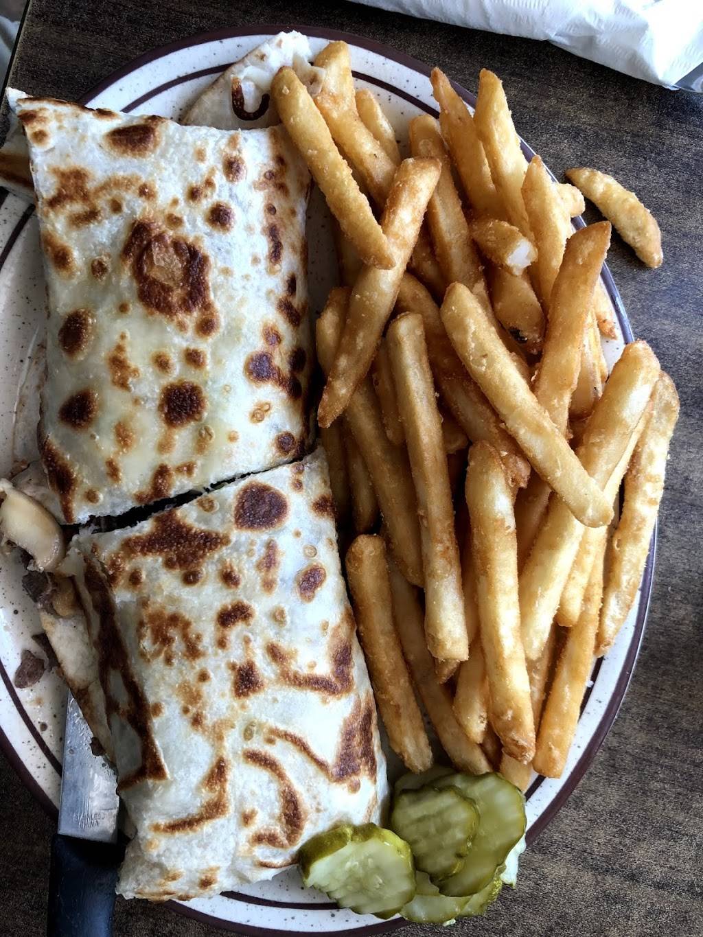 Charlies Place | restaurant | 213 Jefferson St, Hanover, IL 61041, USA | 8155913501 OR +1 815-591-3501