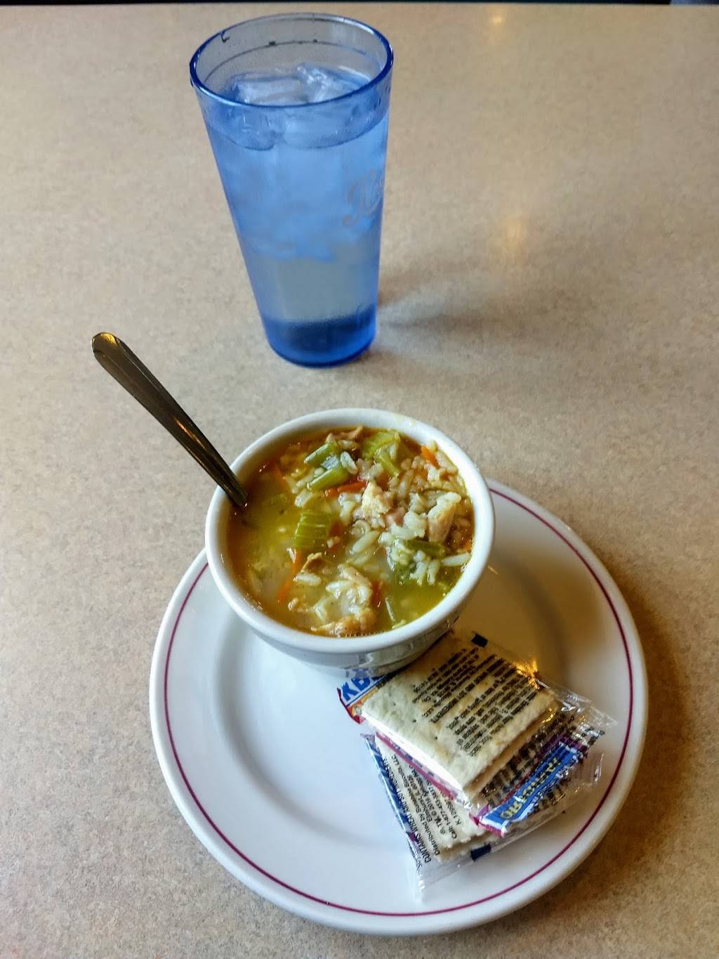 de Grand Family Restaurant | restaurant | 623 Depere Rd, Denmark, WI 54208, USA | 9208638148 OR +1 920-863-8148