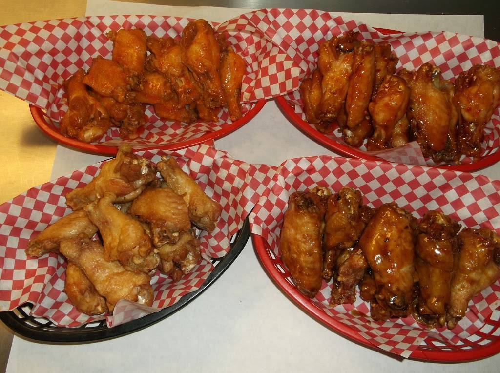 Crossroads Pizza & Subs | restaurant | 21 Route 12 South, Fitzwilliam, NH 03447, USA | 6035857077 OR +1 603-585-7077