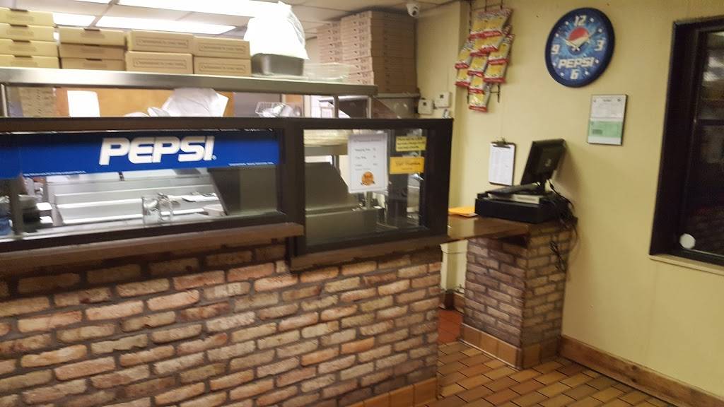 Napolis Pizza | restaurant | 1118 7th St, Parkersburg, WV 26101, USA | 3044221000 OR +1 304-422-1000