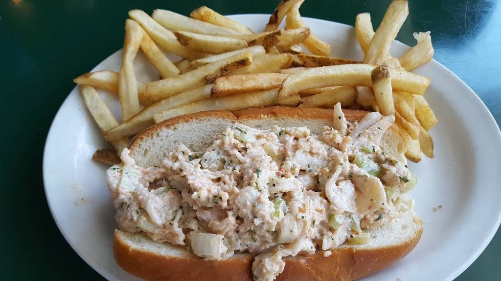 Gators Dockside Ocala | restaurant | 3920 SW 42nd St #101, Ocala, FL 34474, USA | 3524332441 OR +1 352-433-2441