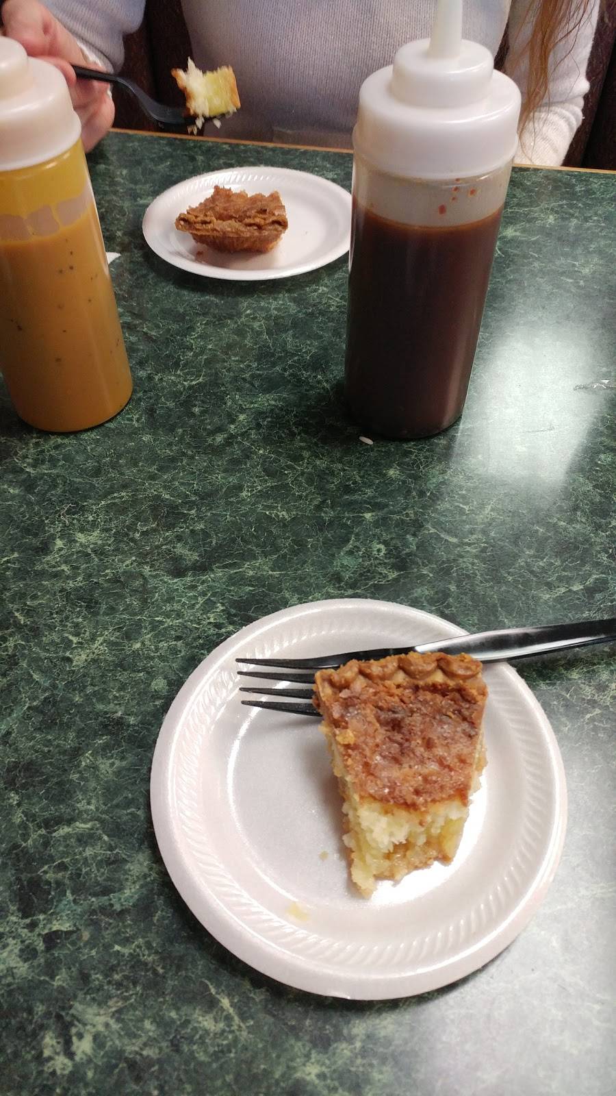 Country Smokehouse | restaurant | 8505 Garners Ferry Rd, Hopkins, SC 29061, USA | 8037764886 OR +1 803-776-4886