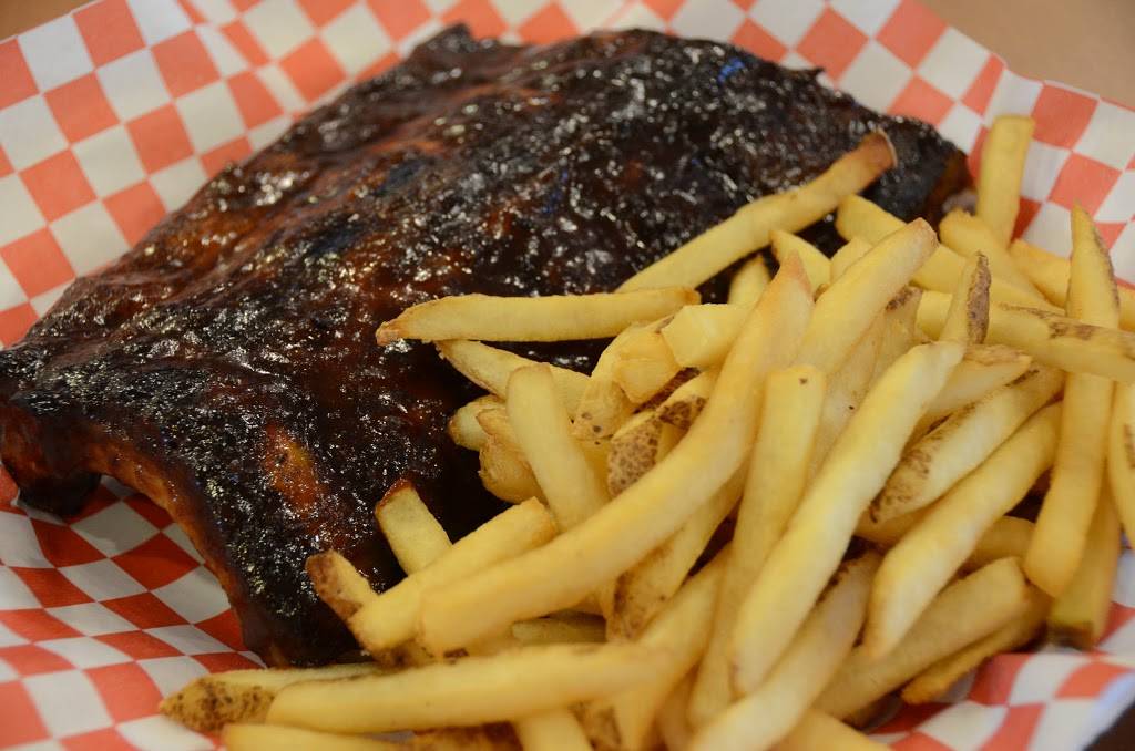 Smokeys | restaurant | 1002 S Main St, Yorkville, IL 60560, USA | 6305531515 OR +1 630-553-1515