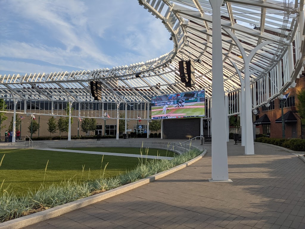 Centennial Plaza | restaurant | 300 Market Ave N, Canton, OH 44702, USA | 3303669800 OR +1 330-366-9800