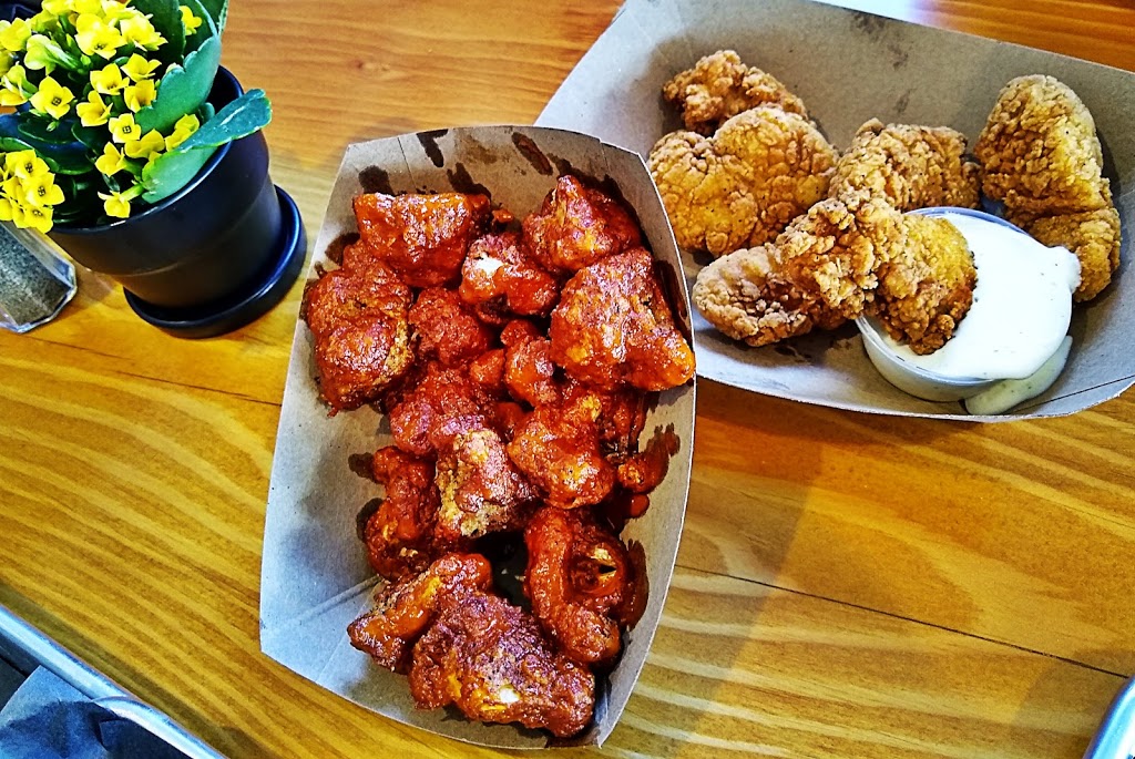 Gojos Grubhouse | restaurant | 27003 Telegraph Rd, Flat Rock, MI 48134, USA | 7347897744 OR +1 734-789-7744