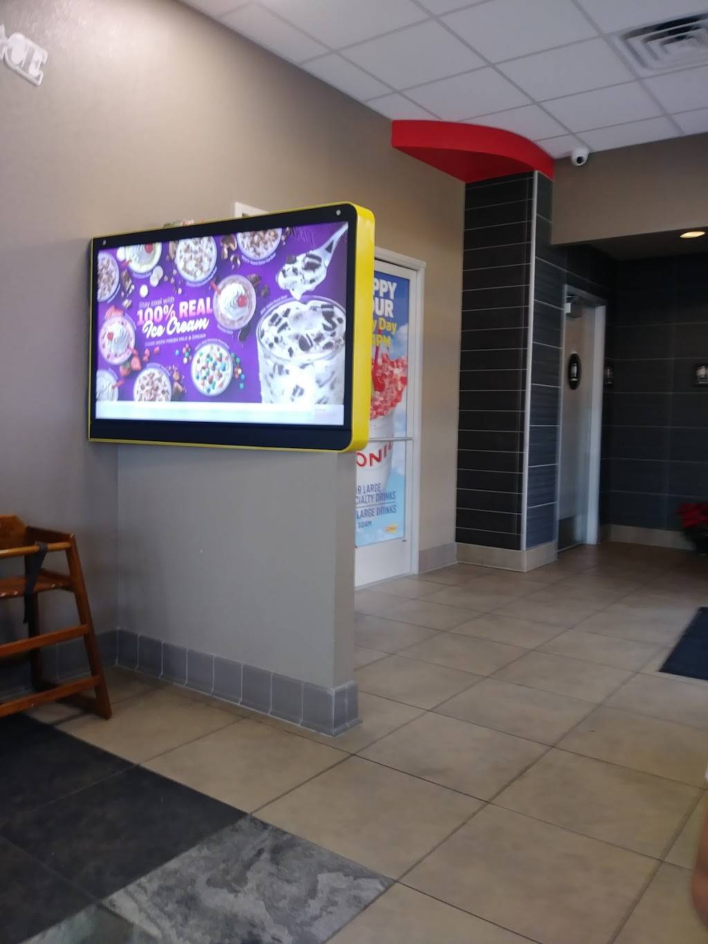 Sonic Drive-In | restaurant | 18419 Rim Dr, San Antonio, TX 78257, USA | 2102678459 OR +1 210-267-8459