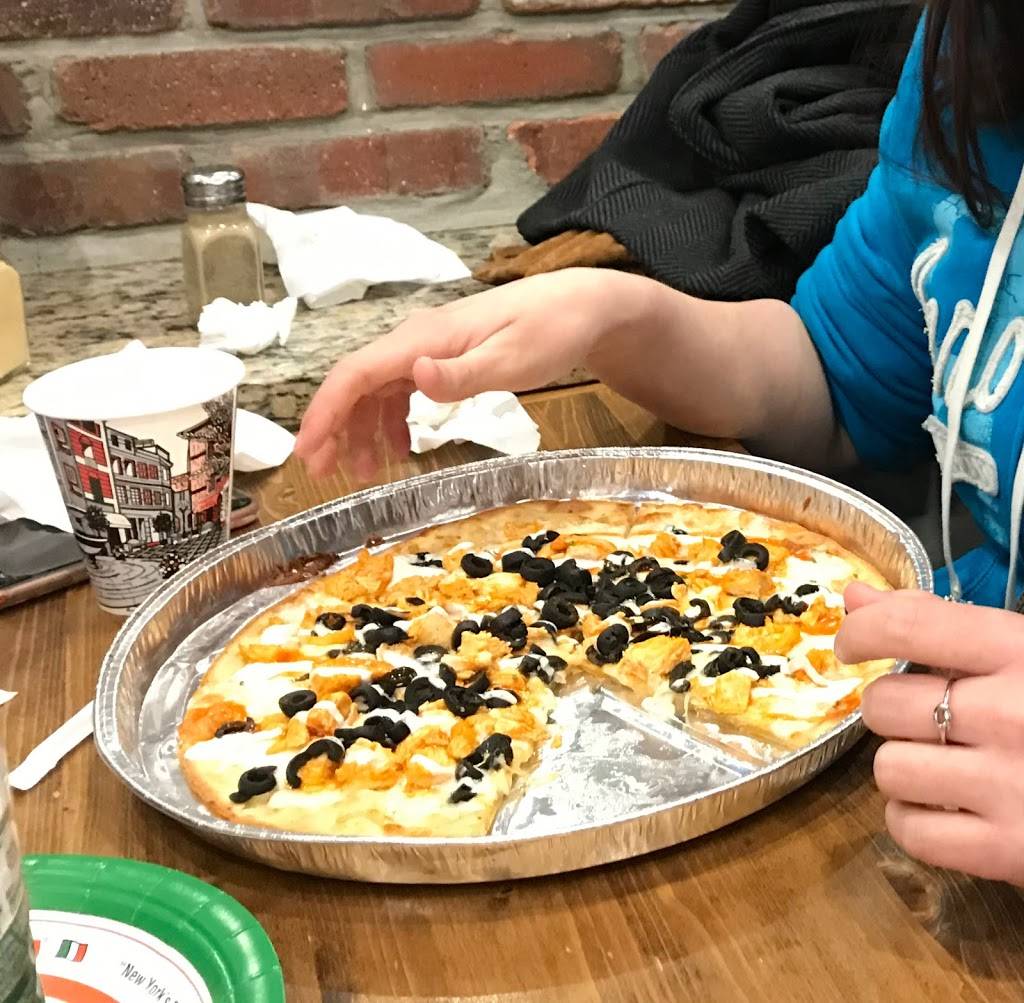 Famous Famiglia | restaurant | 1248 Lexington Ave #2012, New York, NY 10028, USA | 2127377777 OR +1 212-737-7777