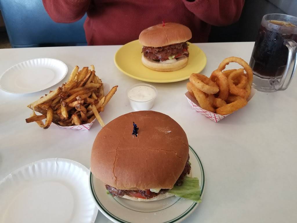 Porkys Drive In | restaurant | 811 Ashland Rd, Mansfield, OH 44905, USA | 4195899933 OR +1 419-589-9933