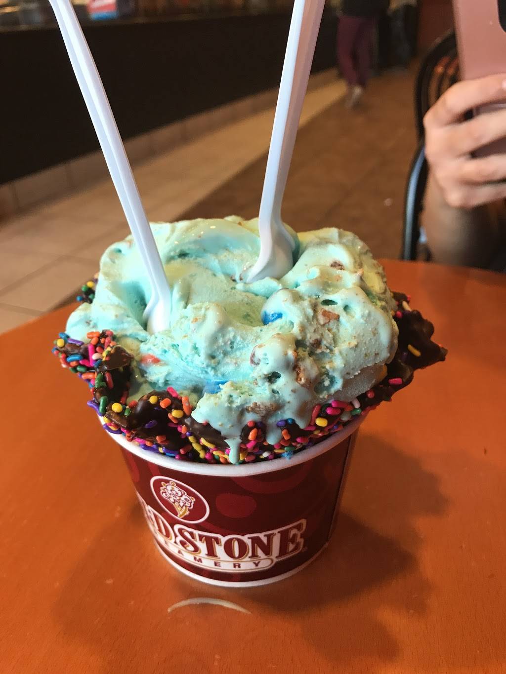 Cold Stone Creamery | bakery | 840 Nautica Dr #123, Jacksonville, FL 32218, USA | 9047570637 OR +1 904-757-0637