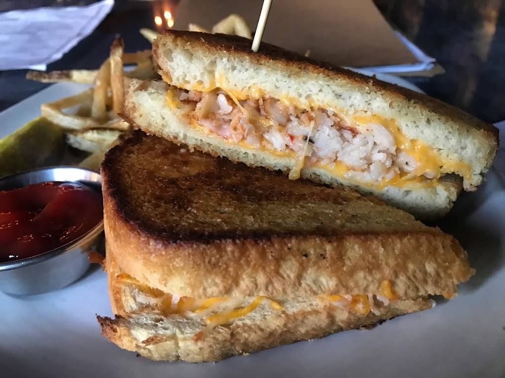 Bookmakers Cocktail Club | restaurant | 31 E Cross St, Baltimore, MD 21230, USA | 4434384039 OR +1 443-438-4039