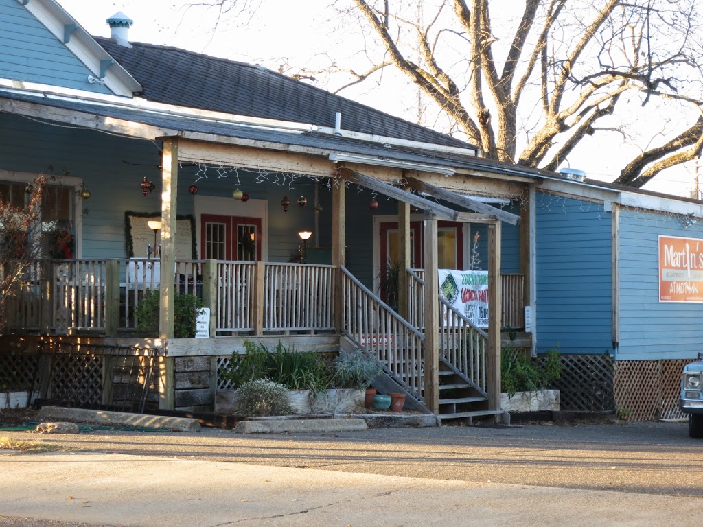 Martins At Midtown | restaurant | 1101 Belmont St, Vicksburg, MS 39180, USA | 6016362353 OR +1 601-636-2353