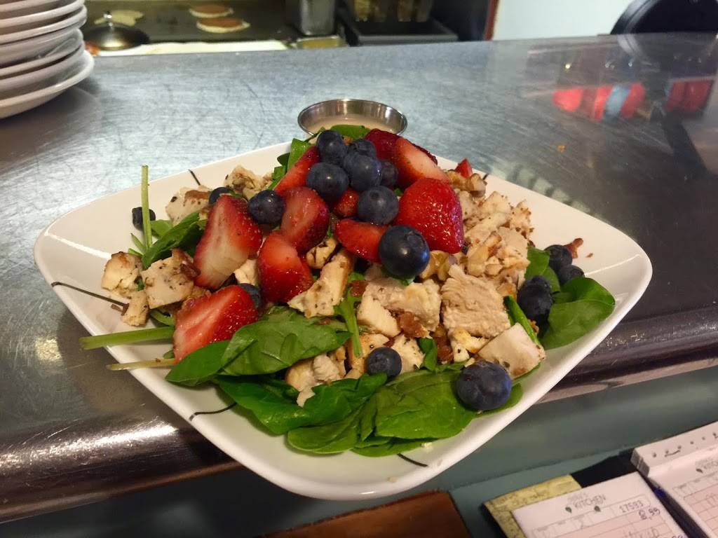 Delias Kitchen | restaurant | 1034 Lake St, Oak Park, IL 60301, USA | 7083581300 OR +1 708-358-1300