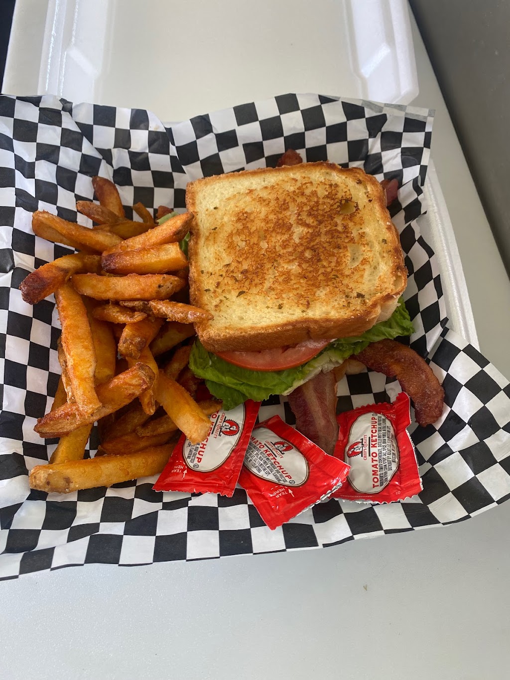 Cordell’s Wingz and Thangz | restaurant | 6801 N Meridian Ave, Oklahoma City, OK 73116, USA | 4057409798 OR +1 405-740-9798