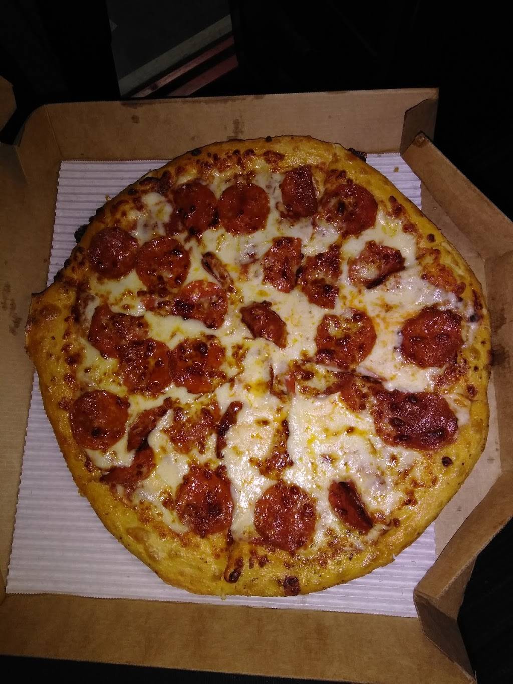 Pizza Hut | meal takeaway | 3810 E Shelby Dr Rd, Memphis, TN 38118, USA | 9015650529 OR +1 901-565-0529