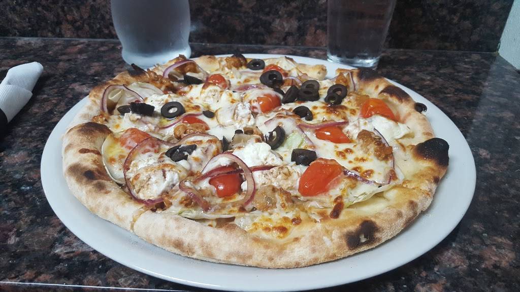 Marinos Pizzeria | restaurant | 9083 W Peakview Dr #7b, Littleton, CO 80123, USA | 3039550373 OR +1 303-955-0373
