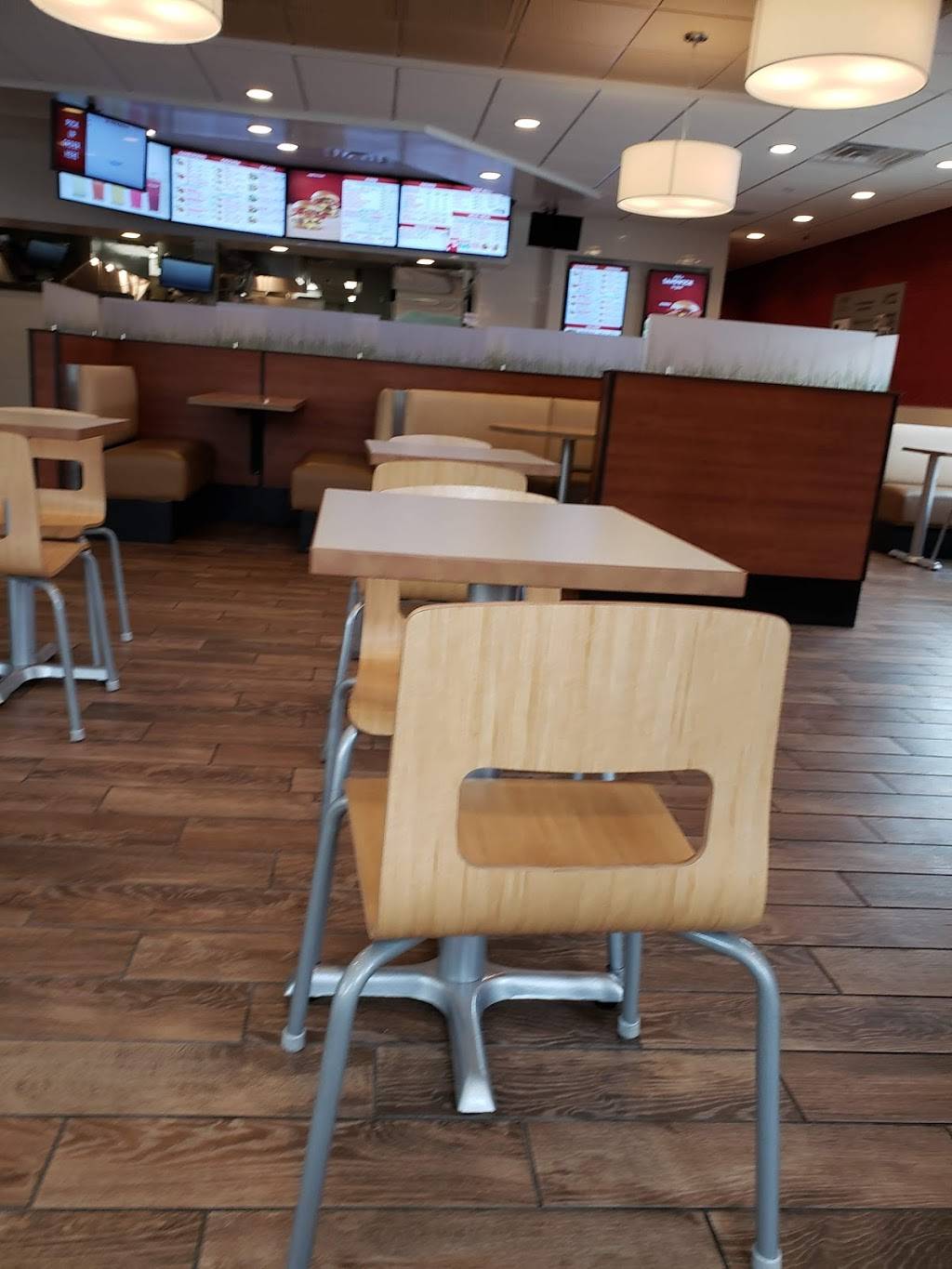 Wendys | restaurant | 19018 Soledad Canyon Rd, Santa Clarita, CA 91351, USA | 6612507825 OR +1 661-250-7825