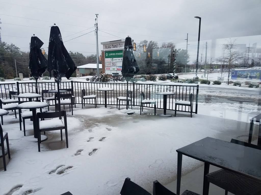Starbucks | cafe | 2807 Woodruff Rd, Simpsonville, SC 29681, USA | 8646701281 OR +1 864-670-1281