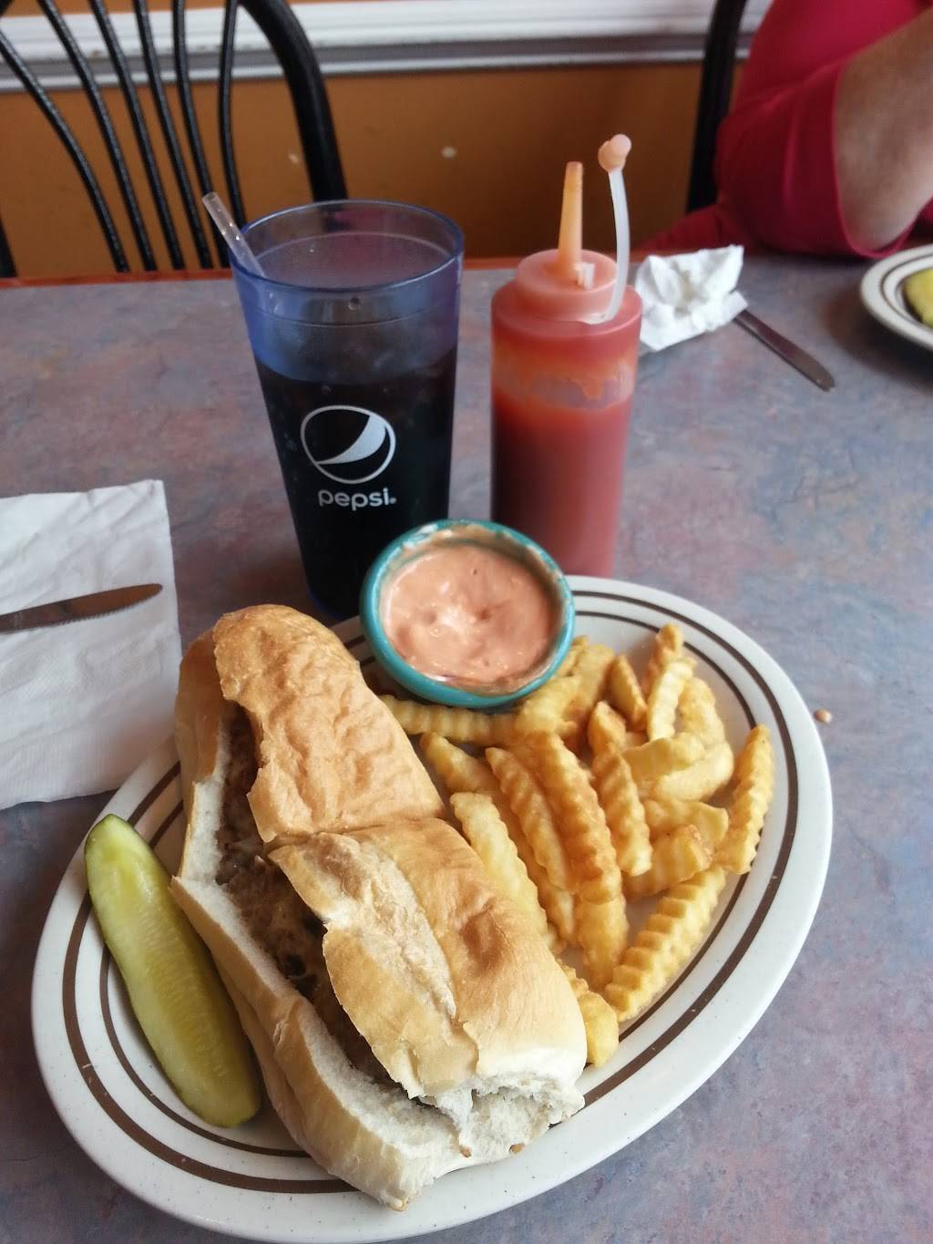 Ciros Lasagna House | restaurant | 778 E Market St, Harrisonburg, VA 22801, USA | 5404345375 OR +1 540-434-5375