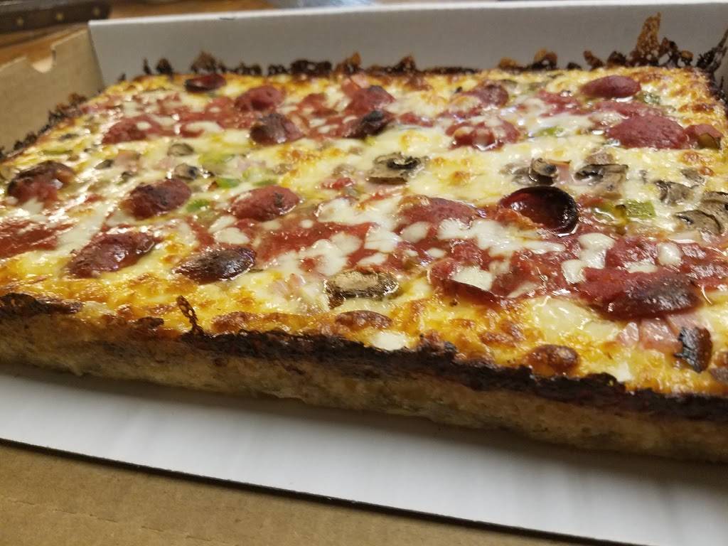 CJ Browns Boatyard Grill | restaurant | 48780 Jefferson Ave, New Baltimore, MI 48047, USA | 5867257821 OR +1 586-725-7821