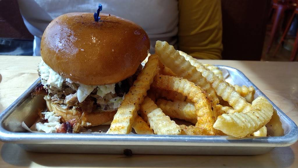 Little Richard’s Bar-N-Que | restaurant | 109 S Stratford Rd, Winston-Salem, NC 27104, USA | 3369998037 OR +1 336-999-8037