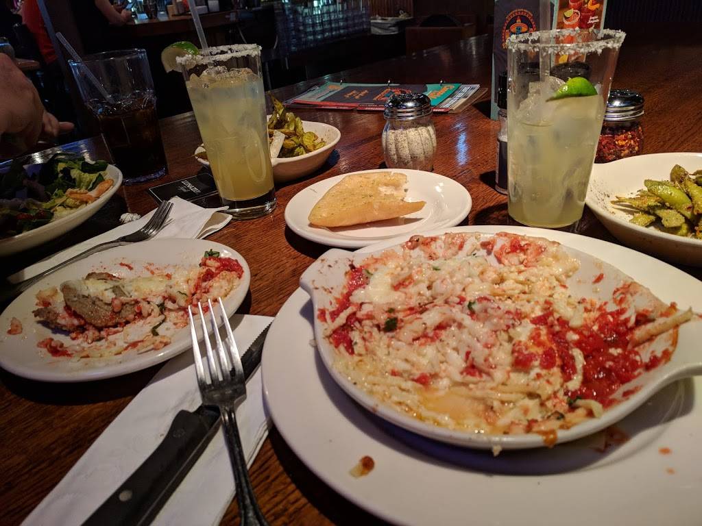 Old Chicago | restaurant | 425 N 78th St, Omaha, NE 68114, USA | 4023848355 OR +1 402-384-8355