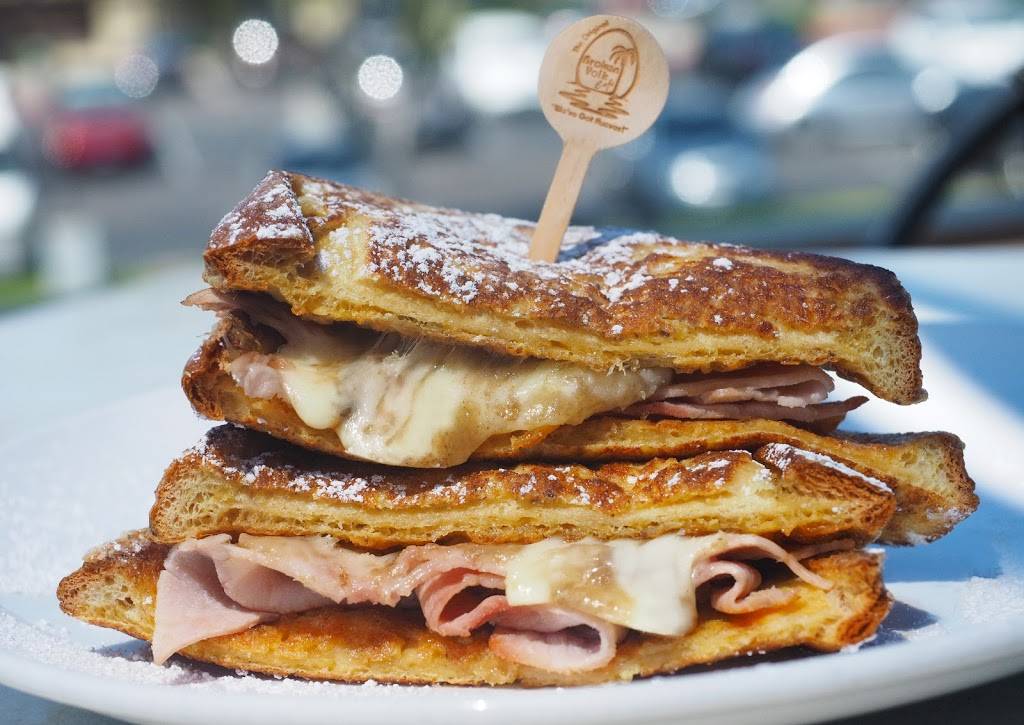 Broken Yolk Cafe | restaurant | 2970 E Germann Rd, Chandler, AZ 85286, USA | 4802071160 OR +1 480-207-1160