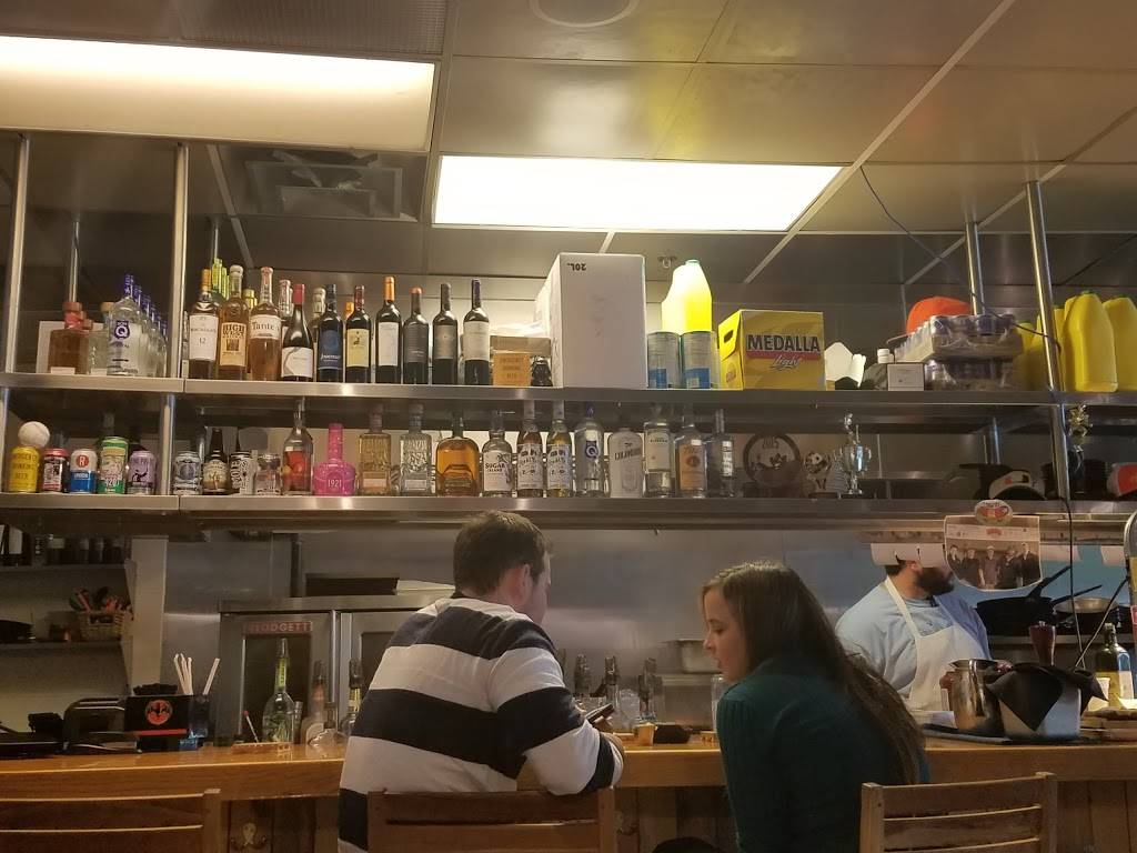 Porch Light Latin Kitchen | restaurant | 300 Village Green Cir SE, Smyrna, GA 30080, USA | 6783099858 OR +1 678-309-9858