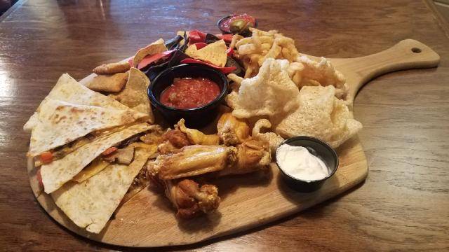 Zekes Greenside Tavern | restaurant | 470 Brickyard Rd, Etowah, NC 28729, USA | 8288917022 OR +1 828-891-7022