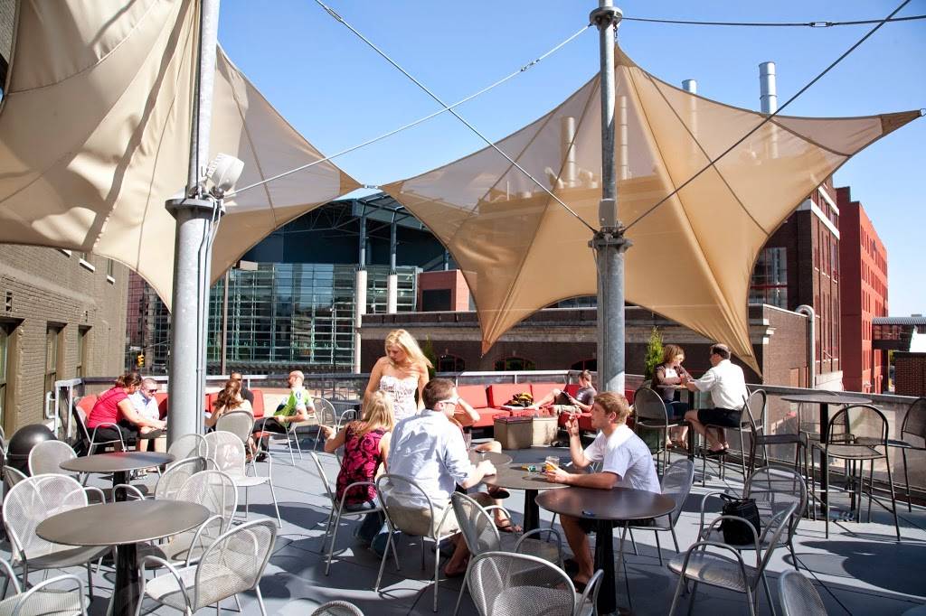 Bobarinos | night club | 20 Monroe Ave NW, Grand Rapids, MI 49503, USA | 6163562000 OR +1 616-356-2000