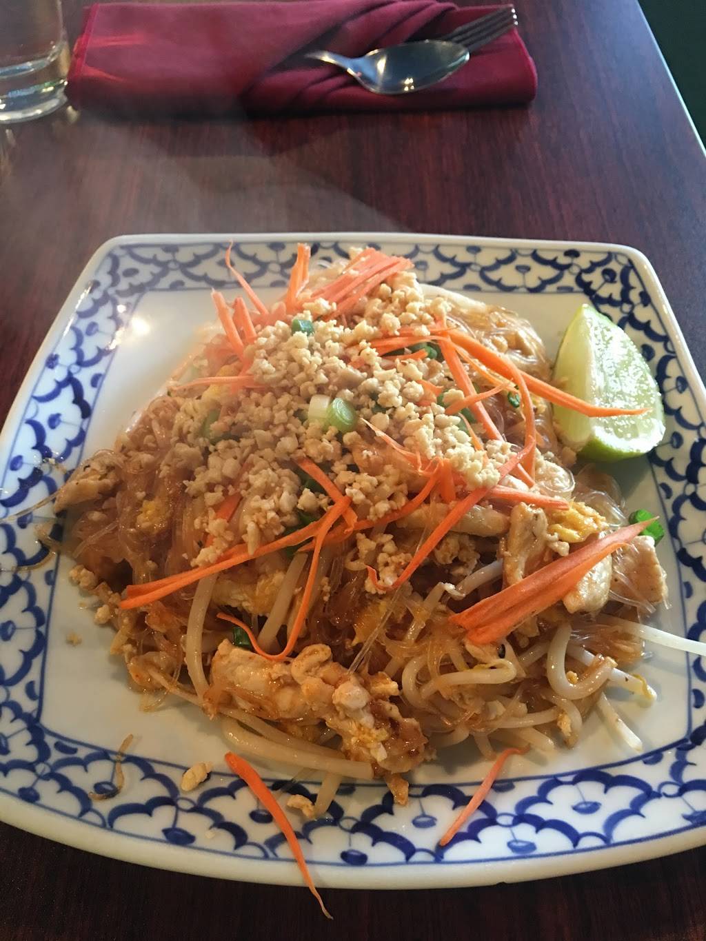 Air Thai Cuisine | restaurant | 180 Moore St, Harrisburg, OR 97446, USA | 5419958018 OR +1 541-995-8018