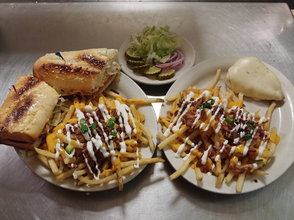 Burlington Boathouse | restaurant | 709 S Michigan St, Burlington, IN 46915, USA | 7655665056 OR +1 765-566-5056