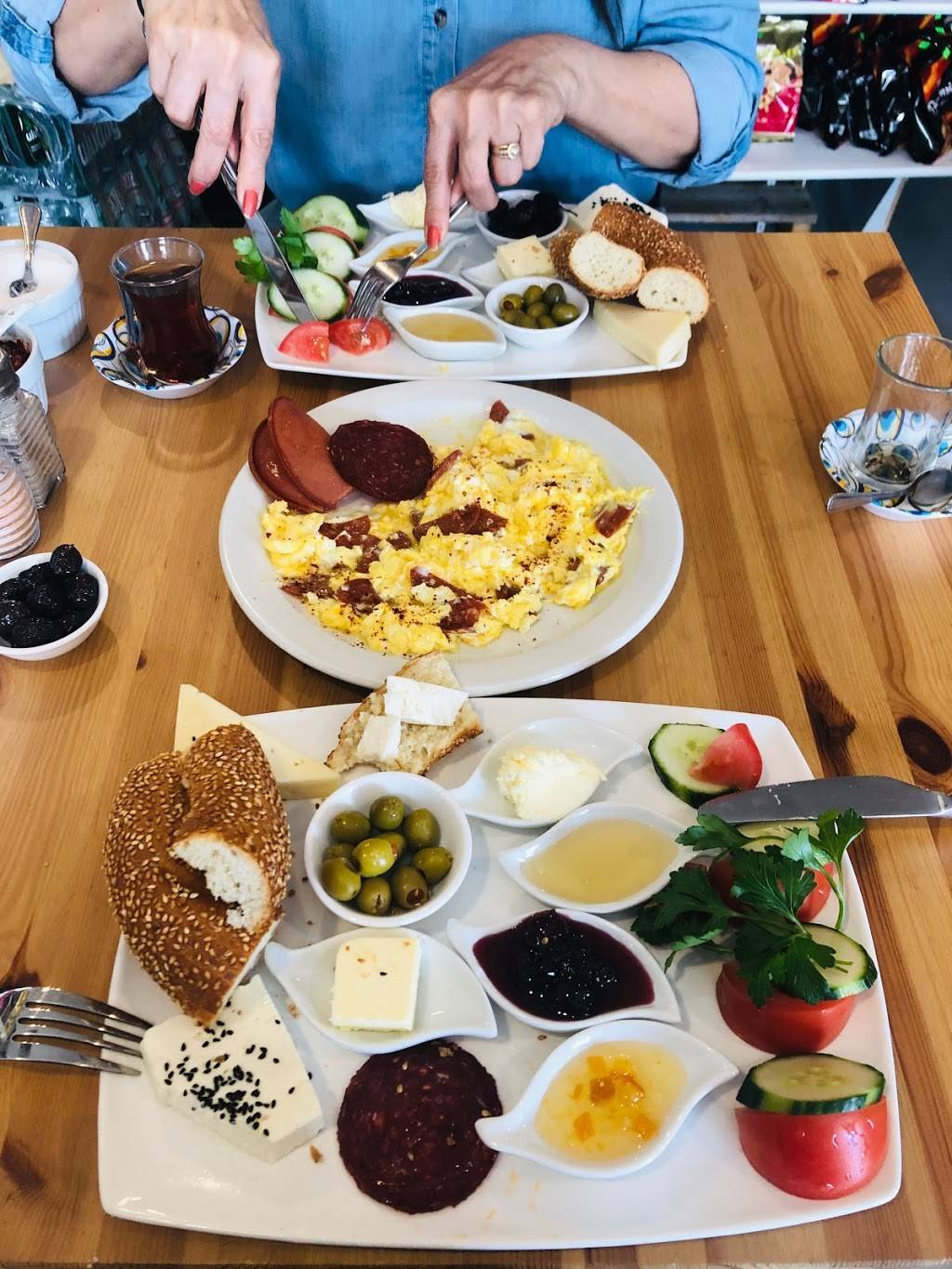 Home Sweet Home | restaurant | 1 Whitehorse Rd, North York, ON M3J 3A7, Canada | 4166330030 OR +1 416-633-0030