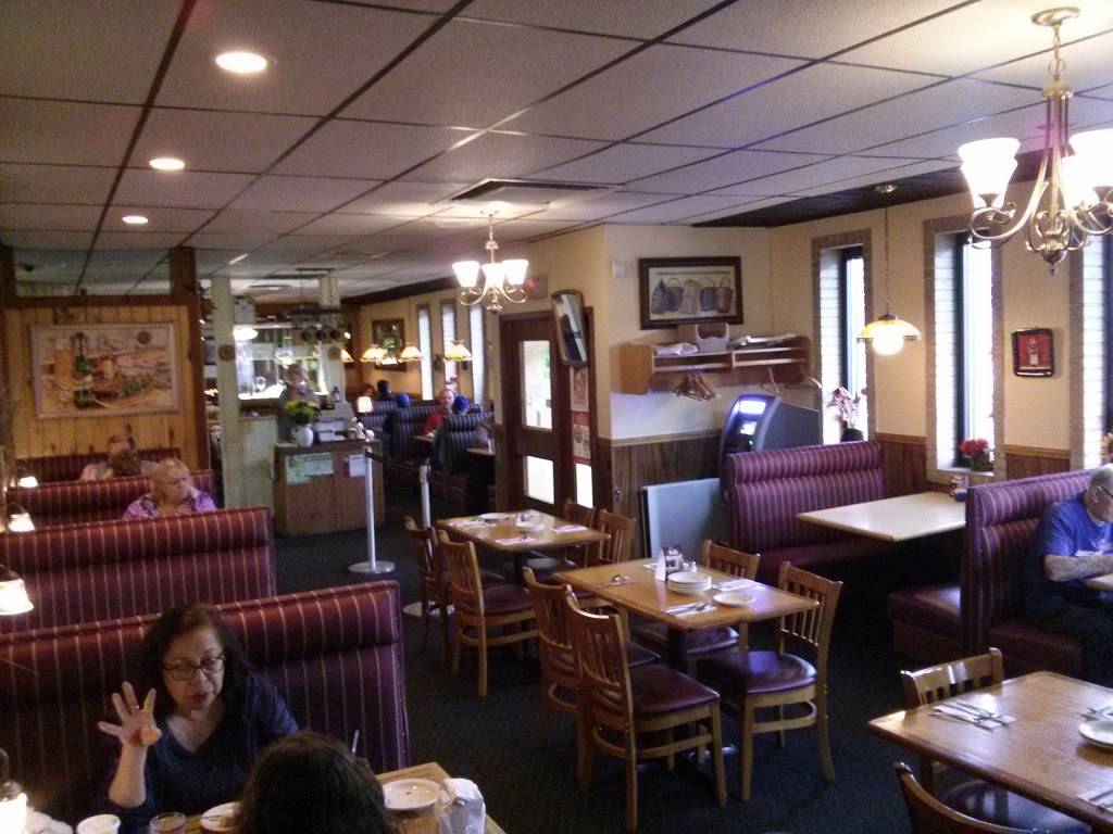 Riverside Restaurant | restaurant | 3422 S Harlem Ave, Riverside, IL 60546, USA | 7084420434 OR +1 708-442-0434