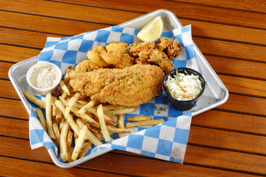 Latitude 30 | restaurant | 27200 Perdido Beach Blvd, Orange Beach, AL 36561, USA | 2519819811 OR +1 251-981-9811