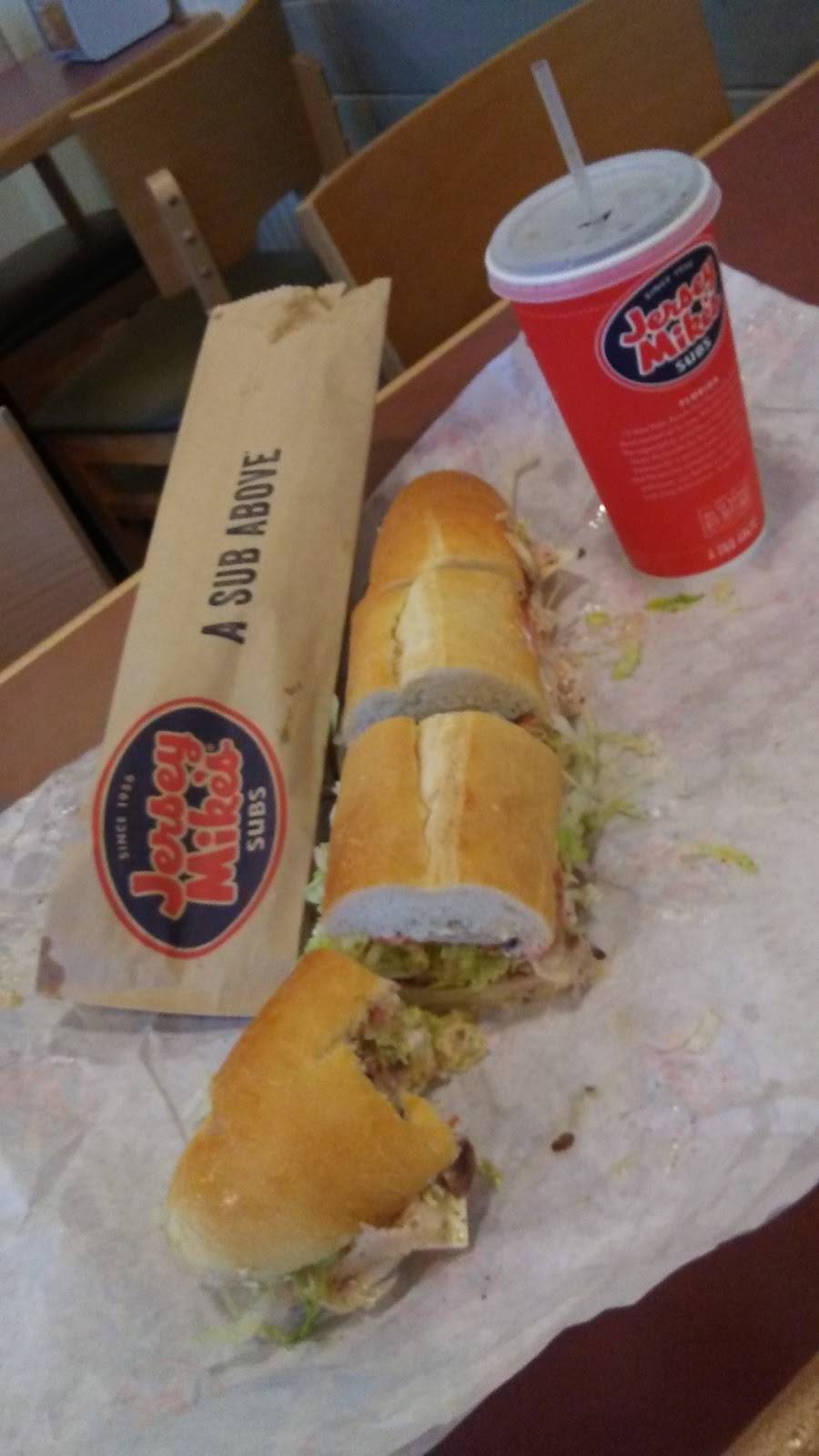 Jersey Mikes Subs | meal takeaway | 2515 SE Tualatin Valley Hwy, Hillsboro, OR 97123, USA | 5037464412 OR +1 503-746-4412