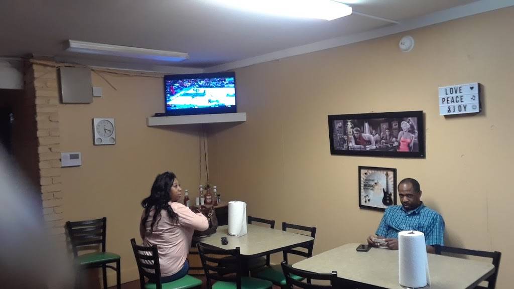 Old School Hot Wings | restaurant | 8709 US-61, Walls, MS 38680, USA | 6627810610 OR +1 662-781-0610