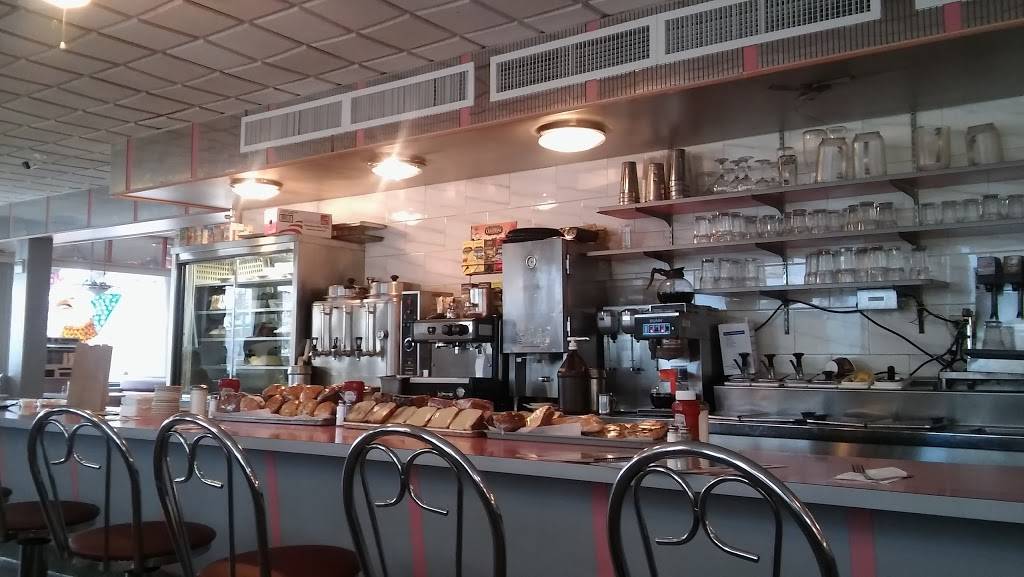 Glendale Diner | restaurant | 71-08 Myrtle Ave, Glendale, NY 11385, USA | 7183668846 OR +1 718-366-8846