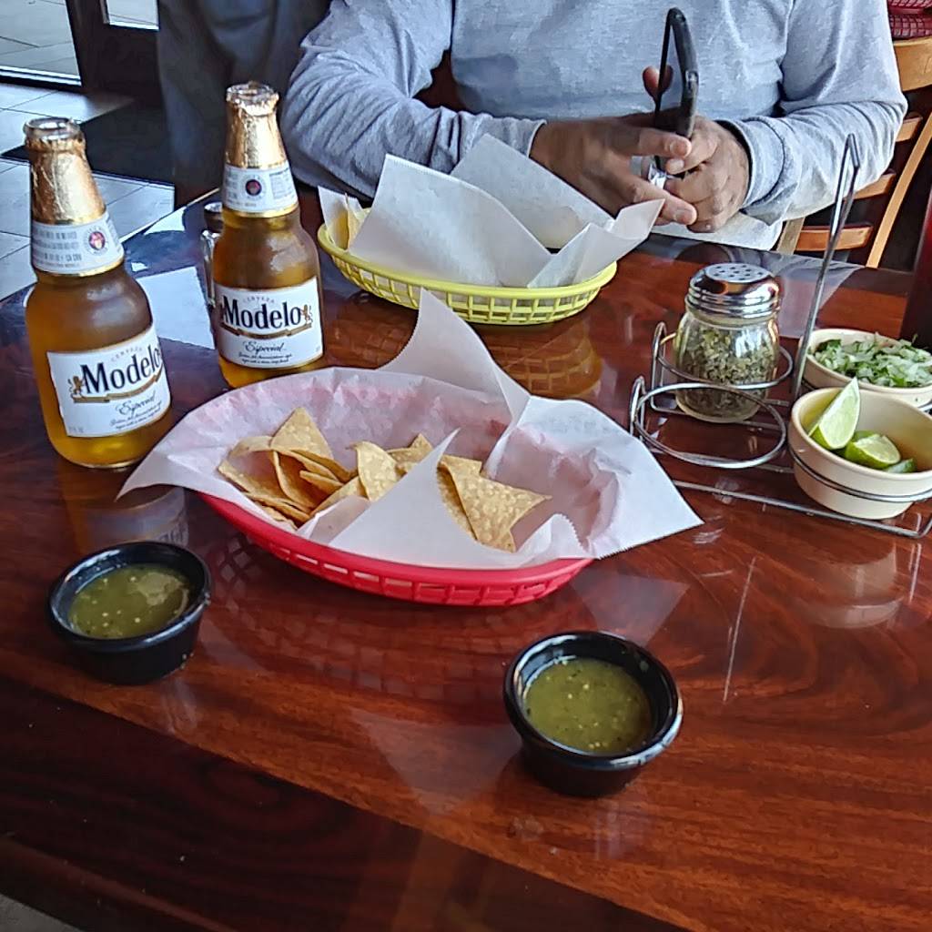 EL Ranchero | restaurant | 16155 Sierra Lakes Pkwy #100, Fontana, CA 92336, USA | 9098228101 OR +1 909-822-8101