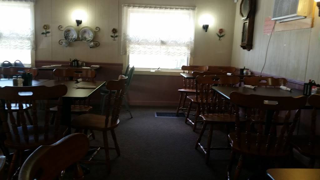 Blackwater Junction Restaurant | restaurant | 730 Main St, Andover, NH 03216, USA | 6037355099 OR +1 603-735-5099