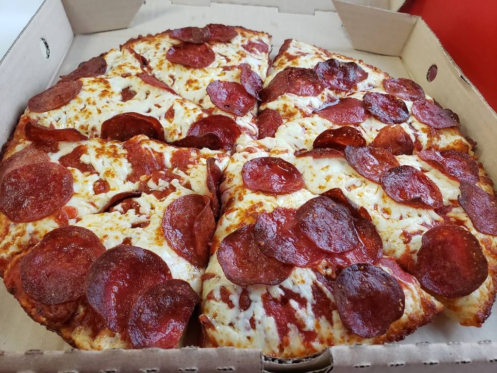 Pizza Hut | meal delivery | 1630 Albion Rd, Etobicoke, ON M9V 5H5, Canada | 4163101010 OR +1 416-310-1010